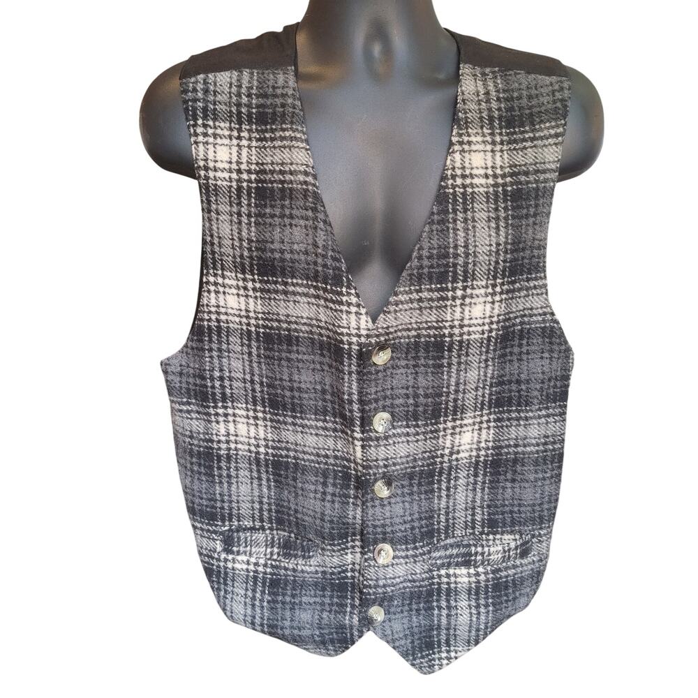 Thums-Up Women's LG Gray Plaid Button Front Vest